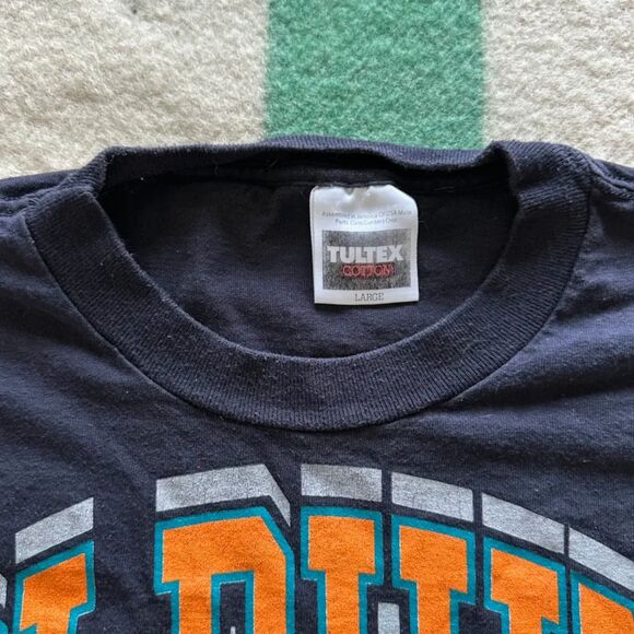 Vintage 1992 Tasmanian Devil NFL Miami Dolphins T-Shirt Size Large - Picture 3 of 6